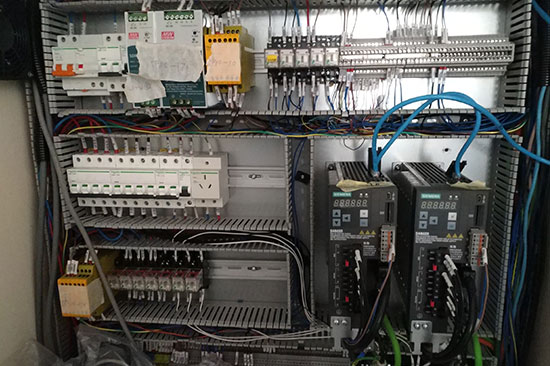 1725414081597891.jpg 延峰安道拓滑軌線