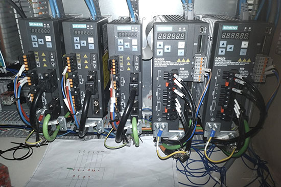 1725414086119952.jpg 延峰安道拓滑軌線